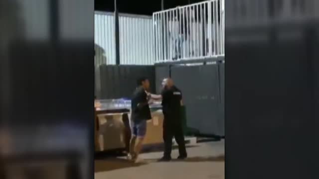 Agresión de tres porteros a dos jóvenes que intentaron colarse en una discoteca de Sabadell