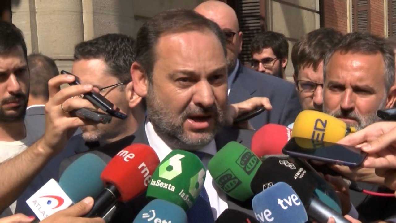Ábalos acusa a la derecha de "bloquear la gobernabilidad"