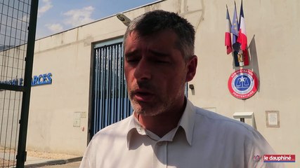 Video herunterladen: Varces : visite surprise du sénateur Guillaume Gontard au centre pénitentiaire