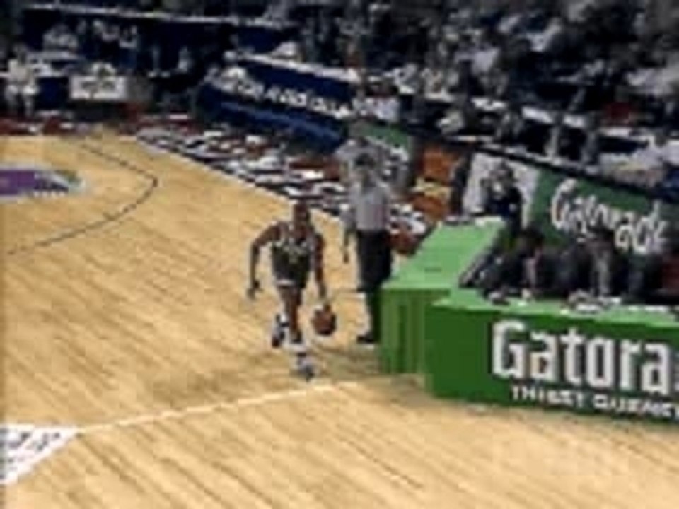 Basket  NBA  slam dunk 1991 - Dee Brown Celtics Boston