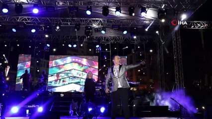 'Gardaşlık Festivali' kapsamında Serdar Ortaç Sivaslılar ile buluştu
