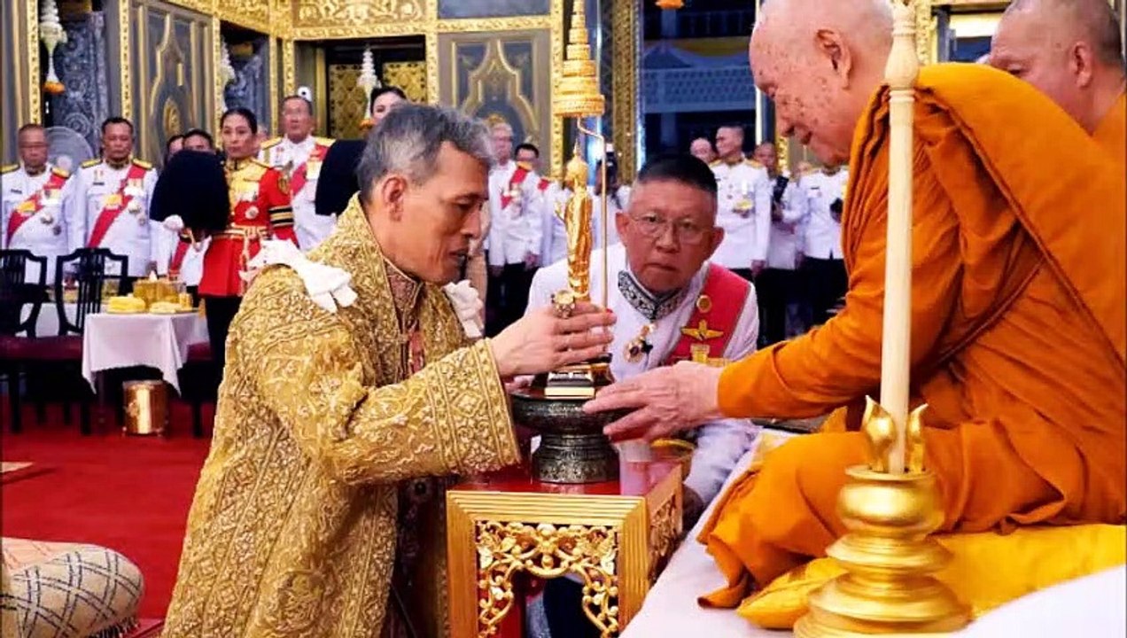 เม้าท์กันสนั่น! รัชกาลที่ 10 รักลูกไม่เท่ากัน เพราะอะไรไปดูคลิปเลย!!!