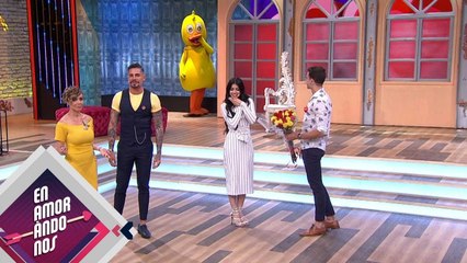 ¡Alan de 'La Trakalosa' MANDA BESO a Marian! | Enamorándonos