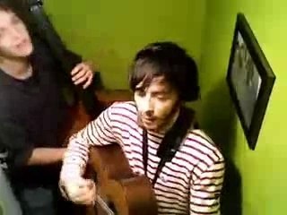 Les petits endroits - Les toilettes c'est super chouette.