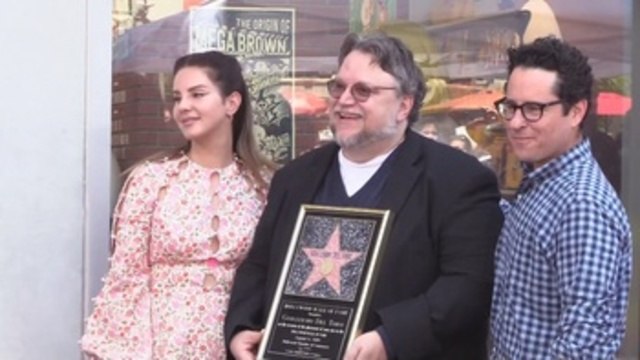 Guillermo del Toro lleva el orgullo latino al Paseo de la Fama de Hollywood