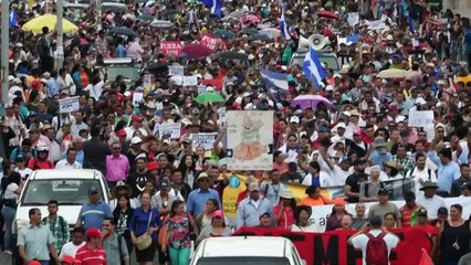 Manifestantes reclaman salida del presidente hondureño por acusación de narcotráfico