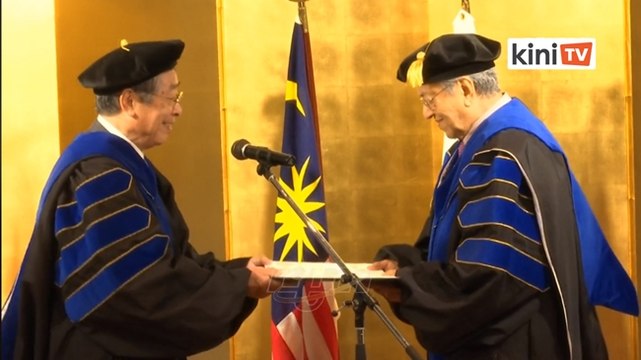 Dr M dianugerah Ijazah Doktor Kehormat oleh Universiti Antarabangsa Jepun