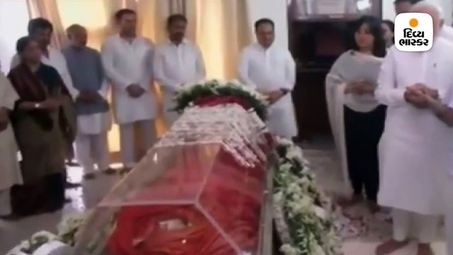 સુષમા સ્વરાજના અંતિમ દર્શન વખતે અડવાણીની આંખમાં આંસુ,મોદી પણ ભાવુક થયા