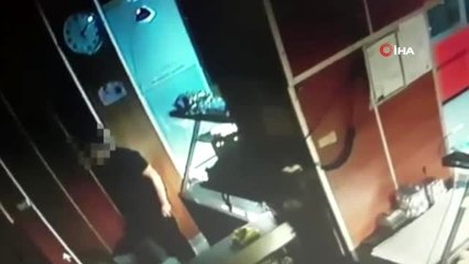 Pendik'te bir fırından para çalan hırsız kamerada