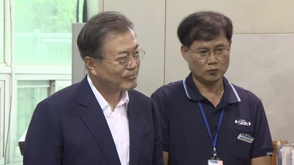 문 대통령, '로봇 부품 국산화' 업체 방문..."日 이긴다는 자신감으로 노력" / YTN