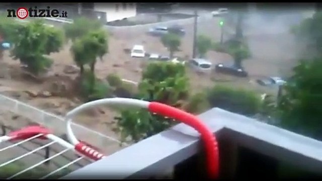 Maltempo in Alta Valsassina, fiume di fango invade la città | Notizie.it