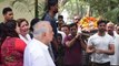 Hrithik Roshan CRIES on his grandfather J Om Prakash passes away; Watch Video | FilmiBeat