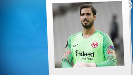 Télécharger la video: Officiel : Kevin Trapp définitivement transféré à l’Eintracht Francfort