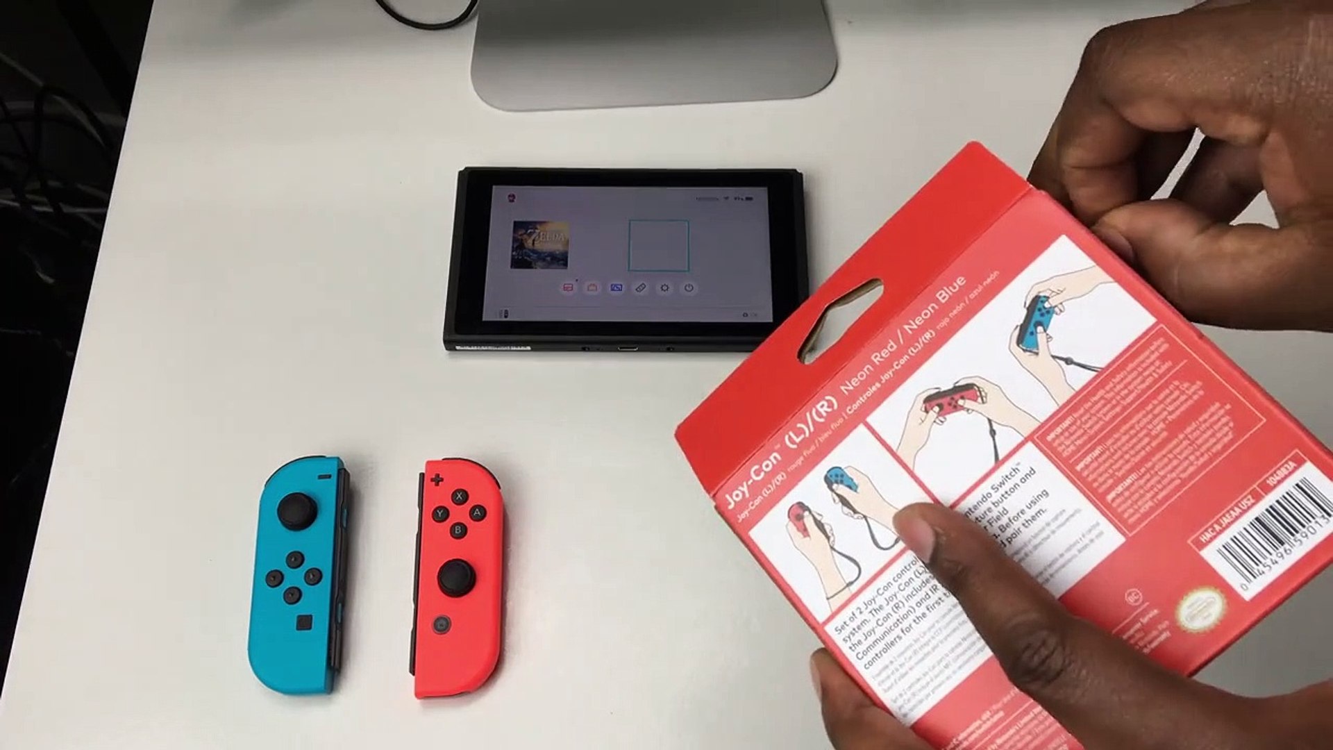  Nintendo Joy-Con (L/R) - Neon Red/Neon Blue : Video Games