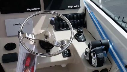 2019 Boston Whaler 315 Conquest Boat For Sale at MarineMax Long Island, NY