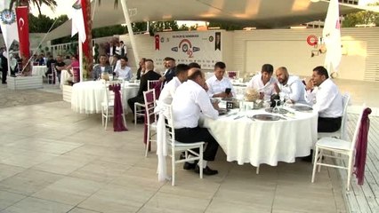 - Öz-İplik Sendikası 42'inci kuruluş yıl dönümünü kutladı.