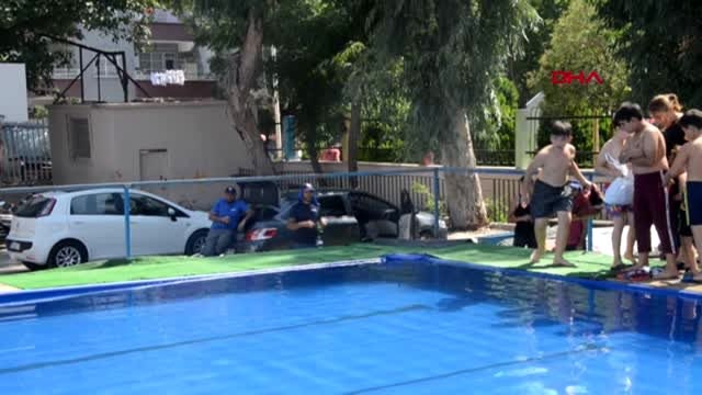 Mersin'de çocuklar için 4 farklı mahalleye portatif yüzme havuzu