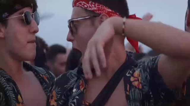 La temporada de festivales de música llena de jóvenes la España despoblada