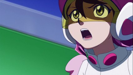 زوزو مهزومة في ناطحة السحاب.. شاهد الفيديو