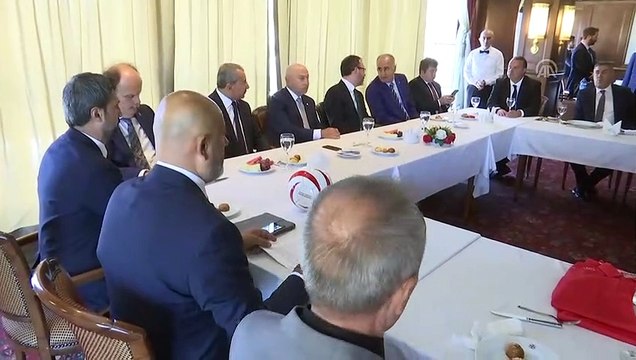 Bakan Kasapoğlu, Özdemir Görme Engelli Futbol Milli Takımı ile buluştu - ANKARA