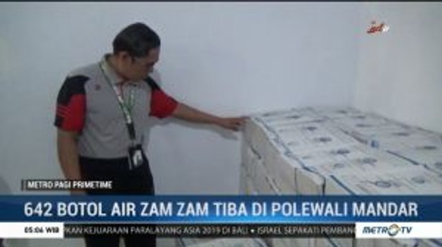 Ratusan Botol Air Zamzam Tiba di Polewali Mandar