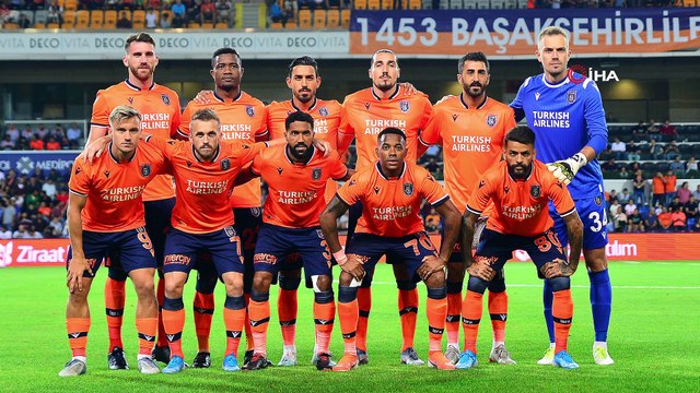 UEFA Şampiyonlar Ligi: Medipol Başakşehir - Olympiakos maçından kareler -1-