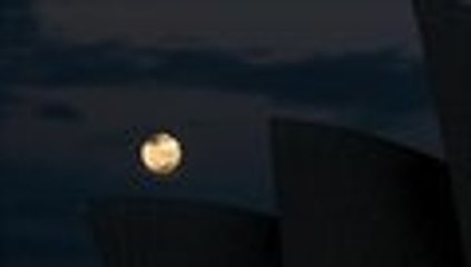 En video: australianos, primeros en el mundo en disfrutar de la Superluna