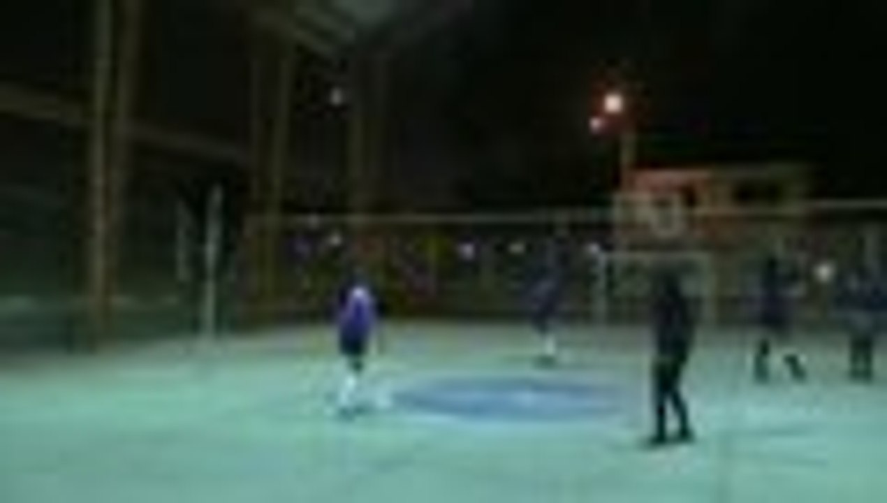 Chicas transgénero colombianas juegan voleibol para romper estigmas sociales