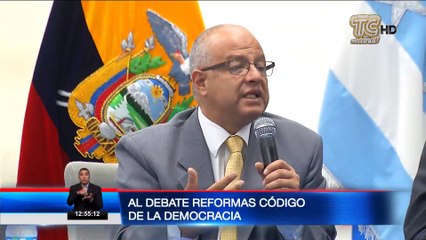 Debate sobe reformas al código de la democracia