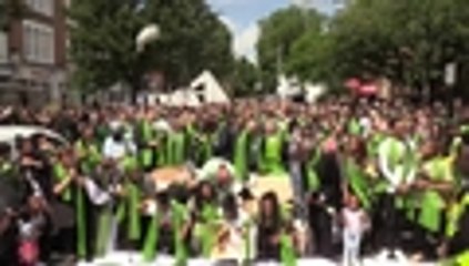 Torre Grenfell, en Londres, se ilumina de verde por víctimas de incendio en 2017