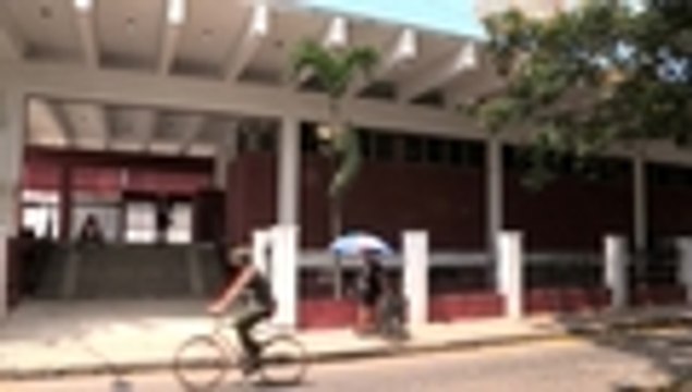 entre homenajes a Fidel Castro, cubanos inician debate de la nueva Constitución