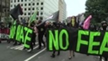 Manifestación contra el supremacismo arrincona frente a la Casa Blanca a los neonazis