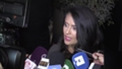 Salma Hayek recibió premio del año de Vanity Fair