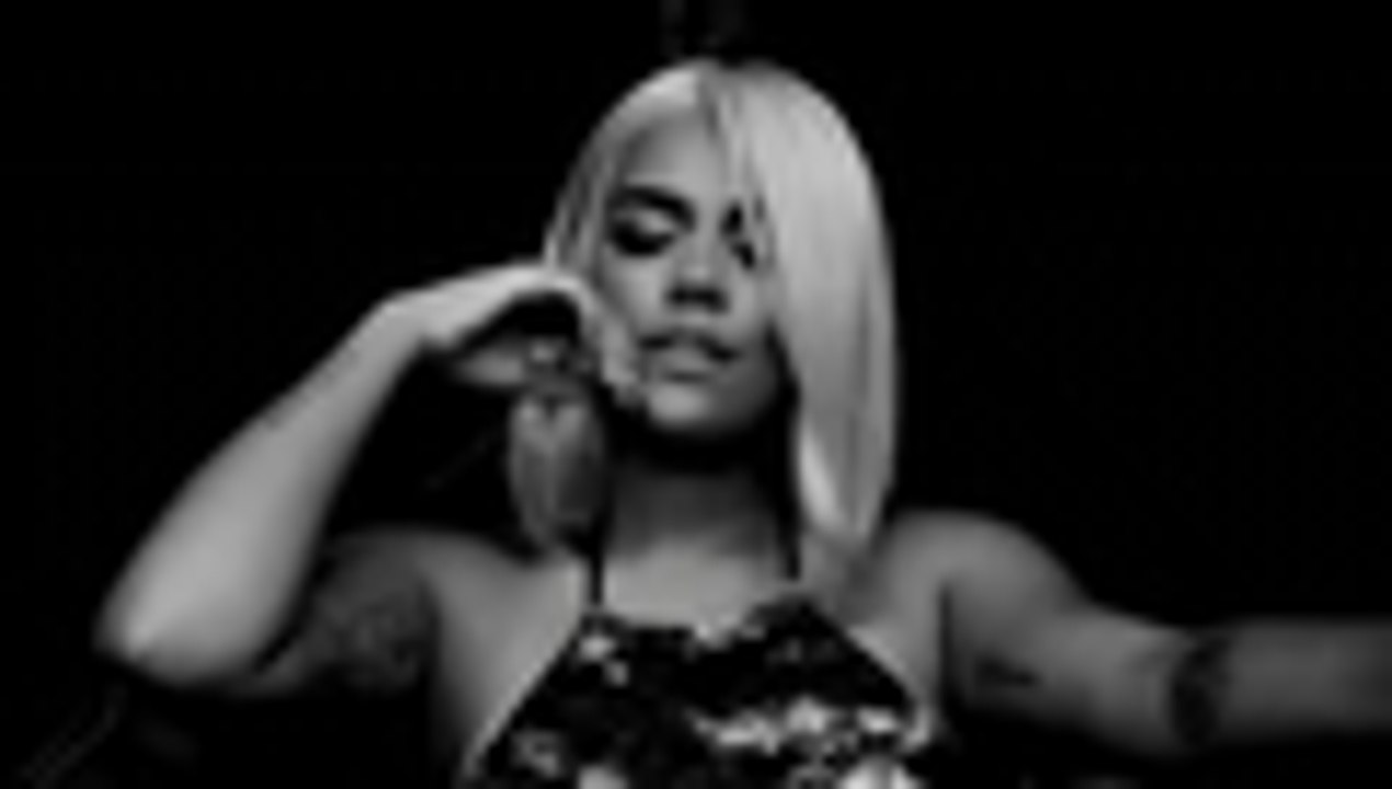 En video Karol G iniciará su gira por EE. UU. junto a una banda formada por mujeres