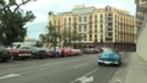 Video: 200 autos 'clásicos y antiguos' se preparan para un gran desfile en La Habana, Cuba