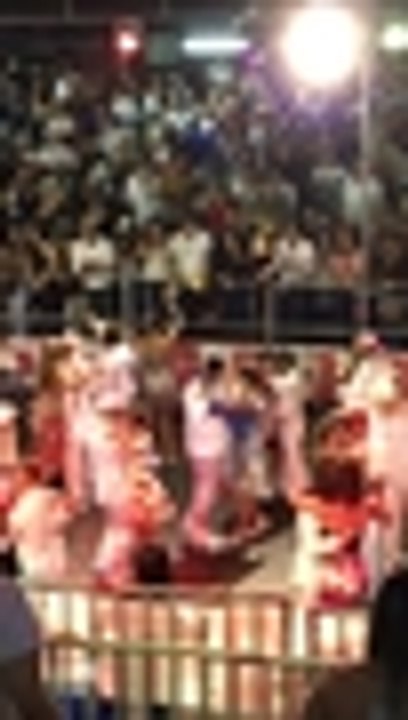 Bailadores durante el Salsódromo 2018