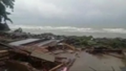 Video: casi 300 muertos y más de mil heridos por devastador tsunami en Indonesia
