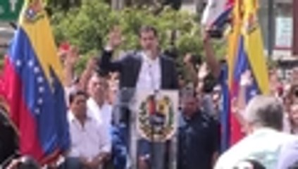 Guaidó juró como presidente encargado de Venezuela en medio de marchas