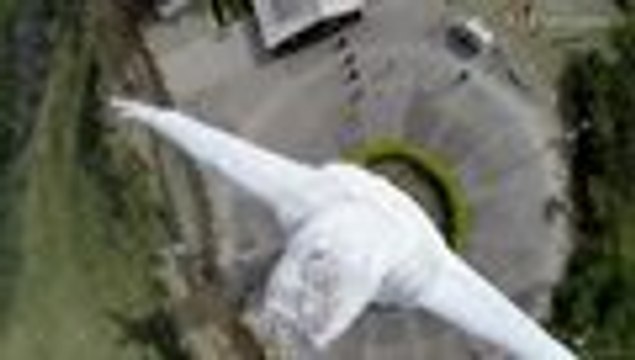 Video desde el aire muestra el deterioro en estatua de Cristo Rey por rayos