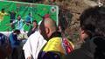 El doble del Papa Francisco palpita el duelo entre Colombia y Argentina