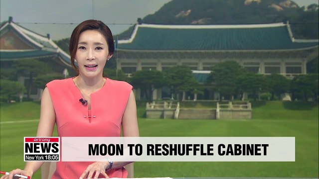 President Moon to carry out partial cabinet reshuffle today