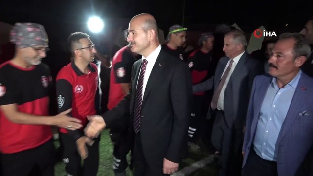 Depremzedeleri ilk geceyi çadır kentte geçiriyor... Çadır kent havadan görüntülendi