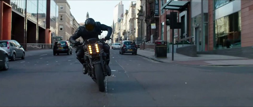 FAST & FURIOUS - Hobbs & Shaw - Extrait du film -Métamorphose De La Moto
