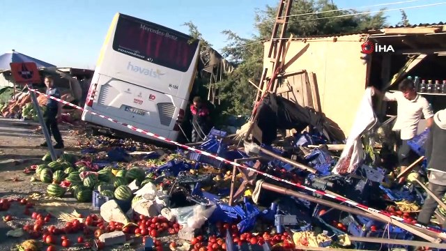 İstanbul Havalimanı'ndan yolcu taşıyan otobüs elektrik diğerine çarptı: 1 ölü, 8 yaralı
