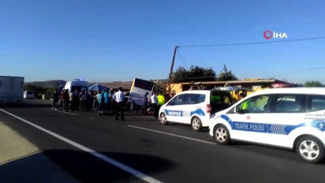 İstanbul Havalimanı'ndan yolcu taşıyan otobüs elektrik diğerine çarptı: 1 ölü, 8 yaralı