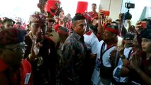 Gunakan Pakaian Adat Bali, Jokowi Hadiri Kongres V PDIP