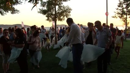 Belediye Başkanı Gökhan Yüksel, Kartallılar ile çöp topladı