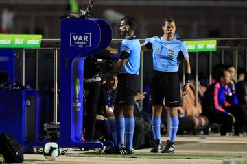 VAR: ¿el fin de la magia del fútbol?