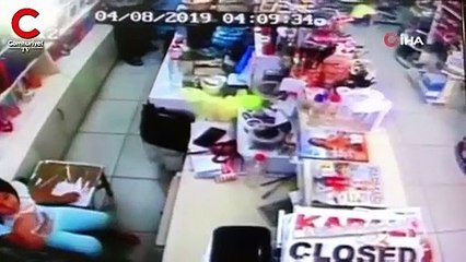 Parfümeri mağazasında utandıran görüntüler! Küçücük çocuğu böyle kullandı