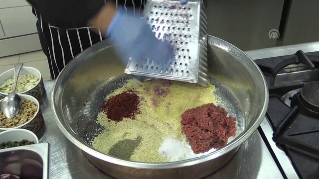 Gaziantep'in bayram lezzetleri: İçli köfte ve yuvalama